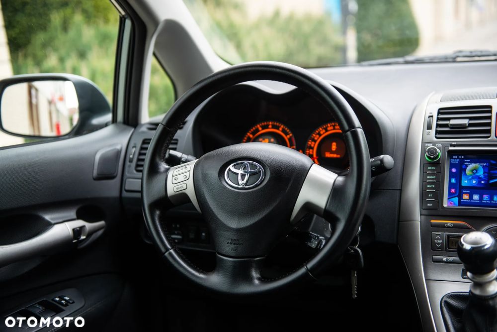 Toyota Auris 1.33 VVT-i Premium - 27