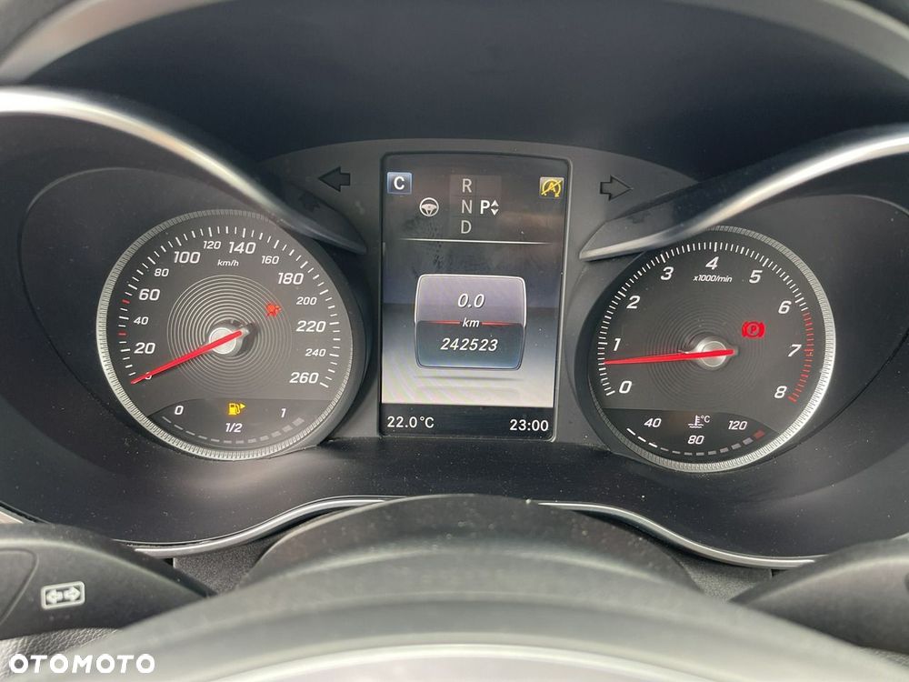 Mercedes-Benz Klasa C 400 4Matic 9G-TRONIC Avantgarde - 8