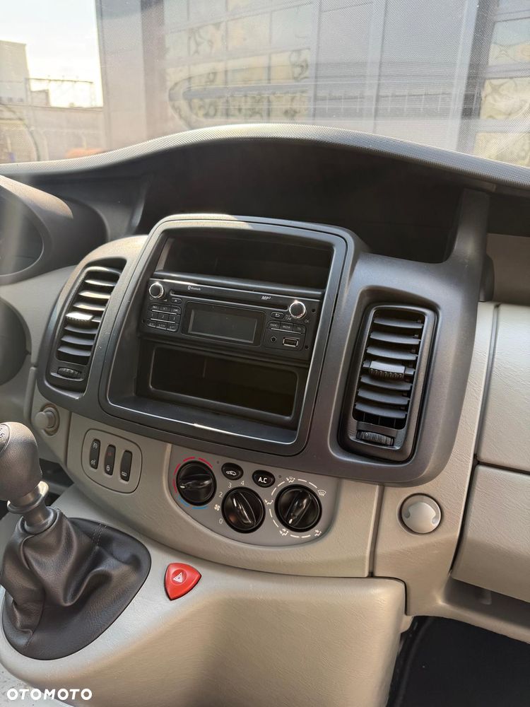 Opel Vivaro L2H1 2.9t Edition - 9