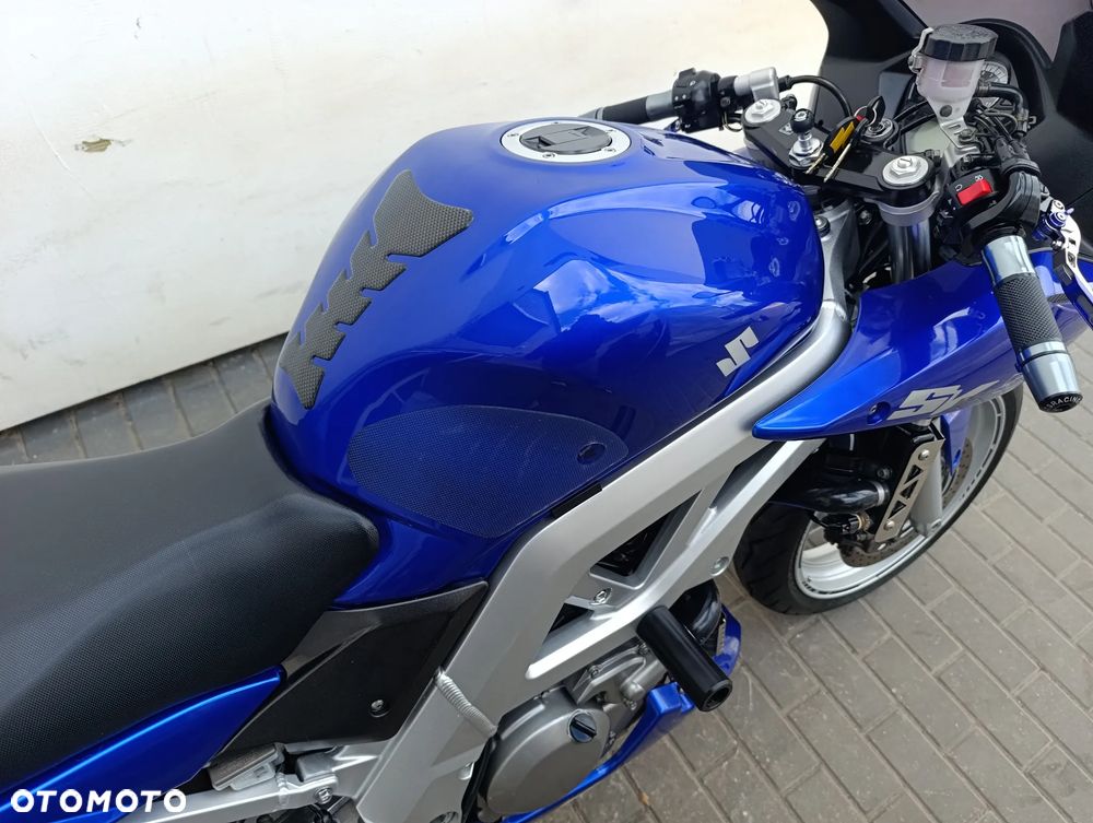 Suzuki SV - 28