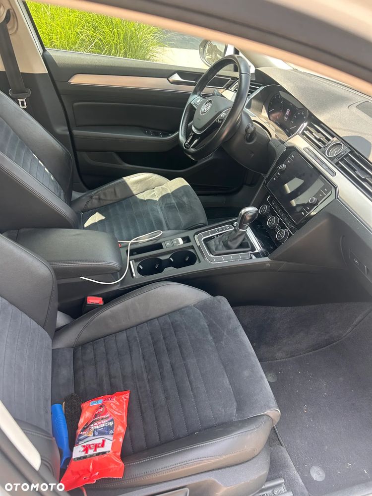 Volkswagen Passat ver-2-0-tdi-scr-trendline-dsg - 19