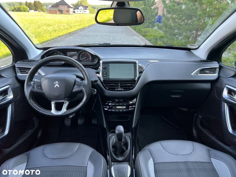 Peugeot 2008 BlueHDi 100 STOP & START Allure - 5