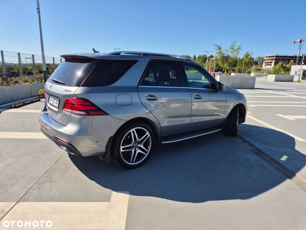 Mercedes-Benz GLE - 4