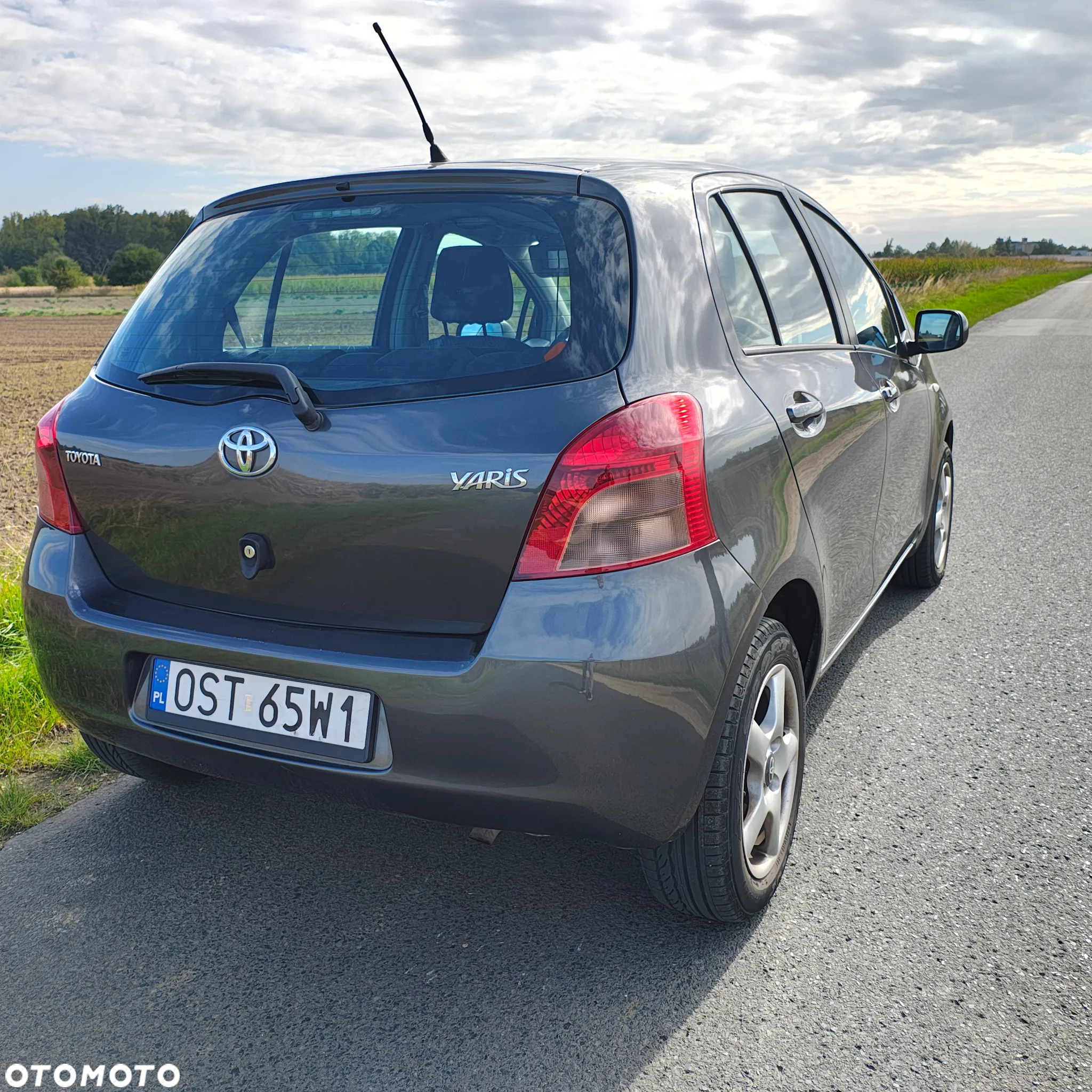 Toyota Yaris 1.3 Luna A/C - 5