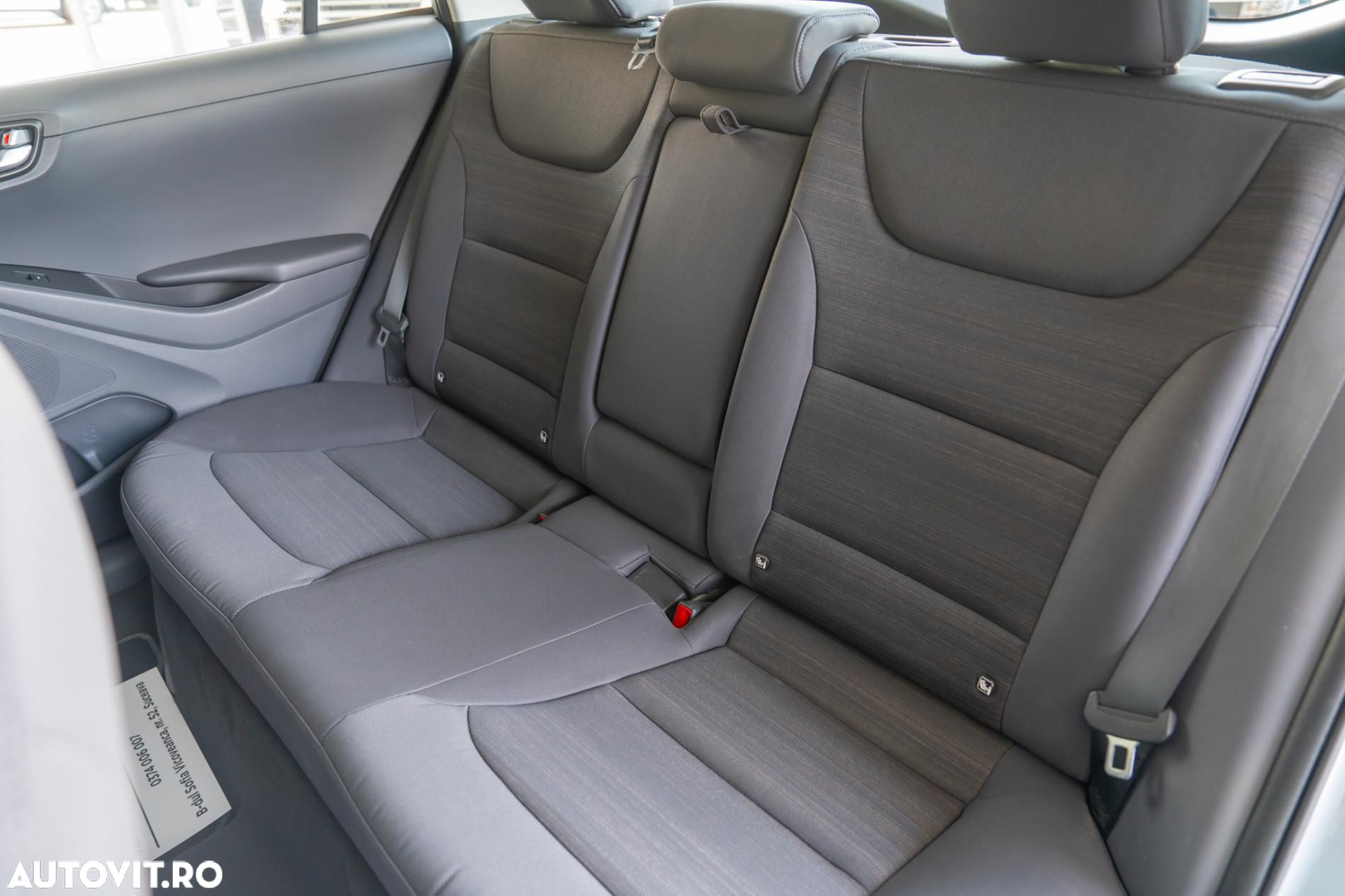 Hyundai IONIQ - 22