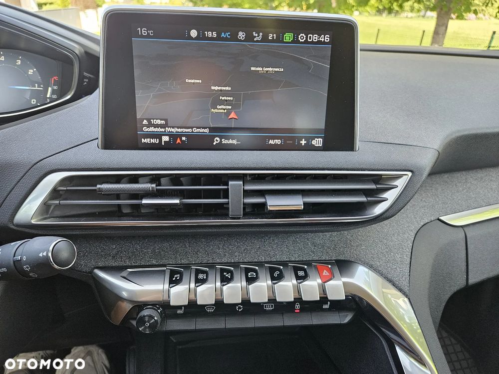 Peugeot 5008 1.2 PureTech Allure S&S - 22