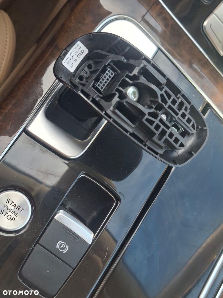 Audi A8 4.0 TFSI L Quattro - 23