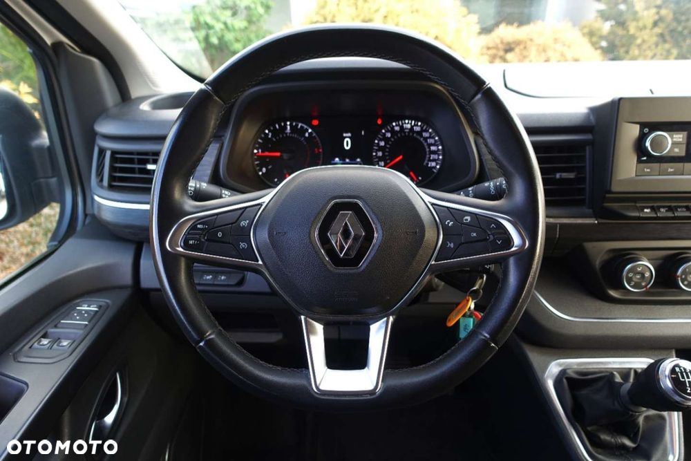 Renault Trafic - 16