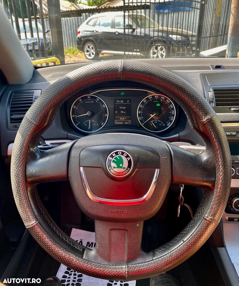 Skoda Octavia 1.8 TSI Business DSG - 9