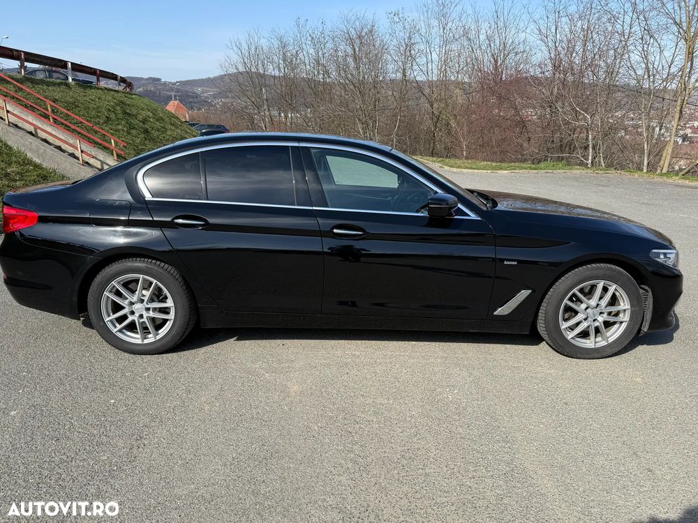BMW Seria 5 520d xDrive Aut. Luxury Line - 4