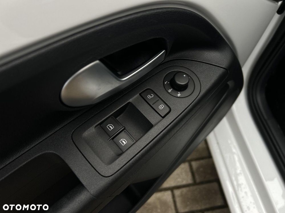 Volkswagen up! 1.0 move - 11