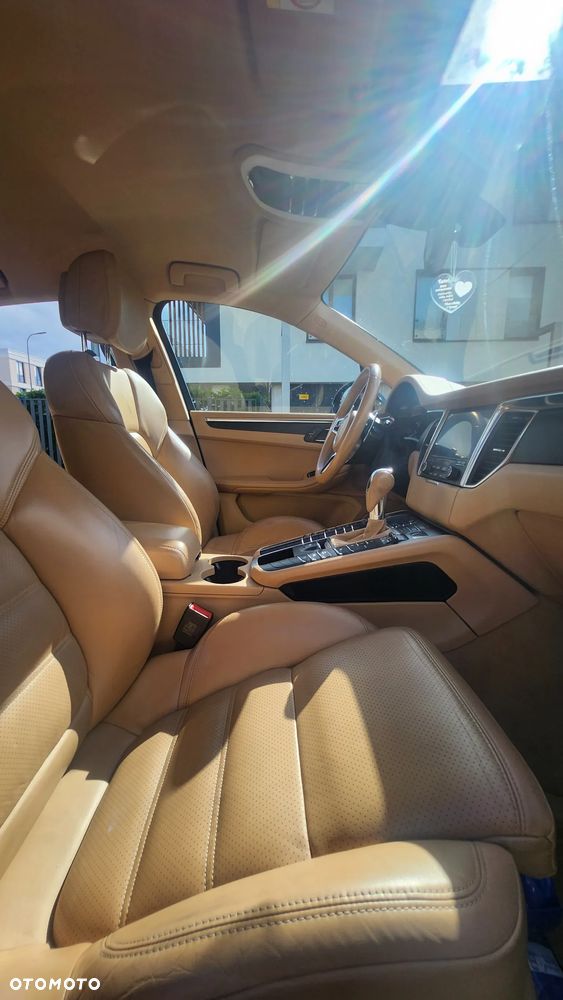 Porsche Macan - 13
