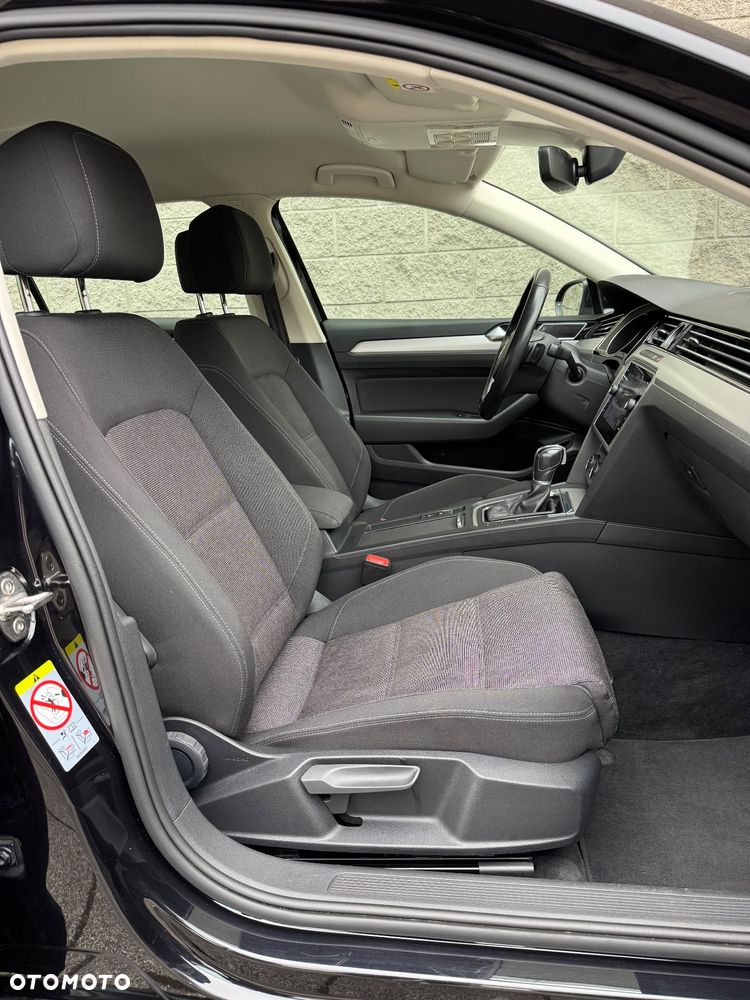 Volkswagen Passat 2.0 TDI SCR Comfortline DSG - 19