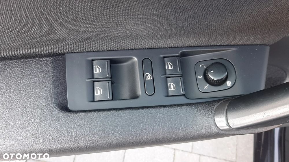 Volkswagen Passat 1.6 TDI Comfortline - 10