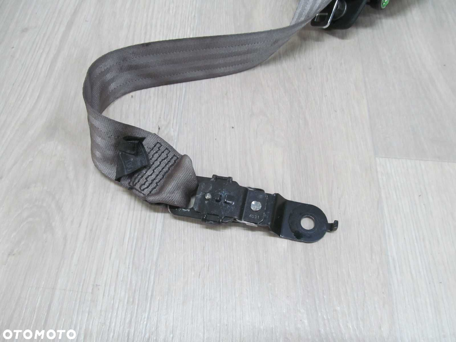 VOLVO XC90 PAS BEZPIECZENSTWA TYL LEWY 601239800 III RZAD 8686641 02-14 - 2