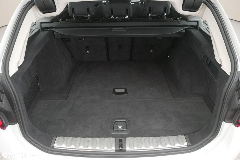BMW Seria 3 - 16