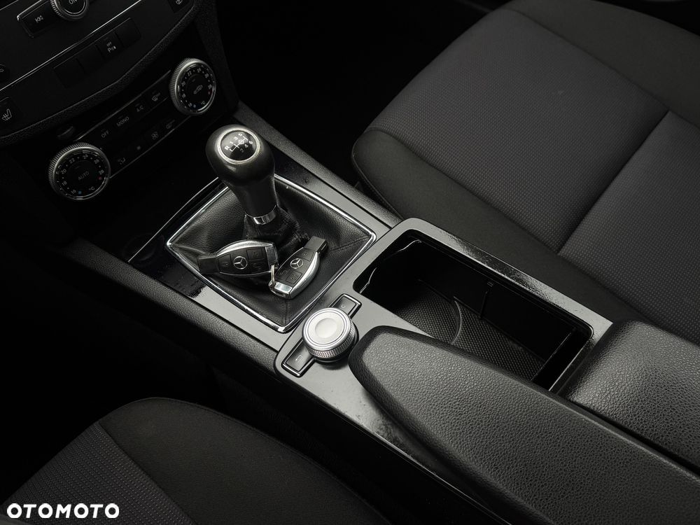 Mercedes-Benz Klasa C 200 Kompressor Avantgarde - 32