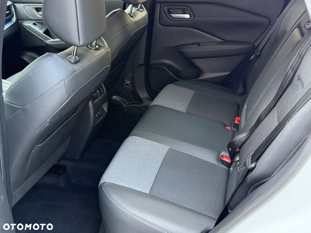 Nissan Qashqai 1.3 DIG-T MHEV N-Connecta Xtronic - 37