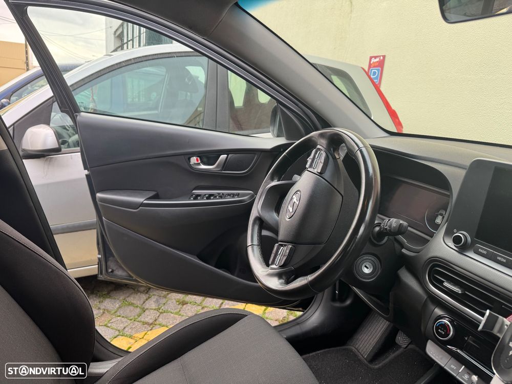 Hyundai Kauai 1.0 T-GDi Tecido Preto - 10