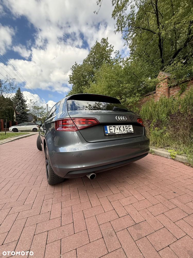 Audi A3 Sportback 1.6 TDI (clean diesel) S tronic Attraction - 10