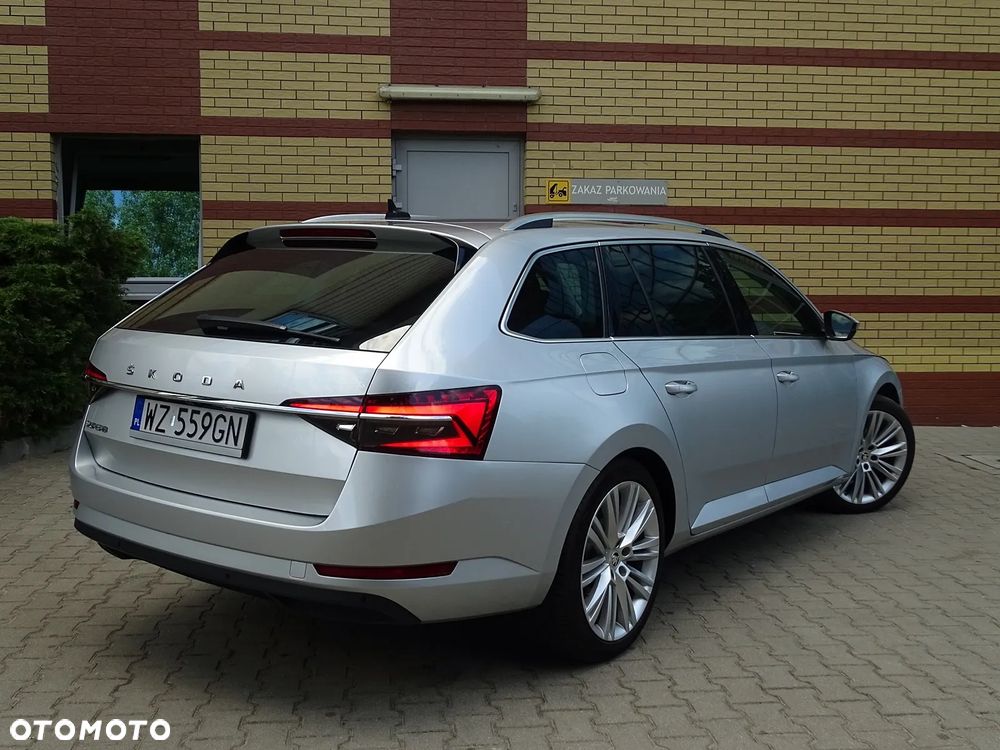 Skoda Superb 2.0 TDI SCR Style DSG - 4