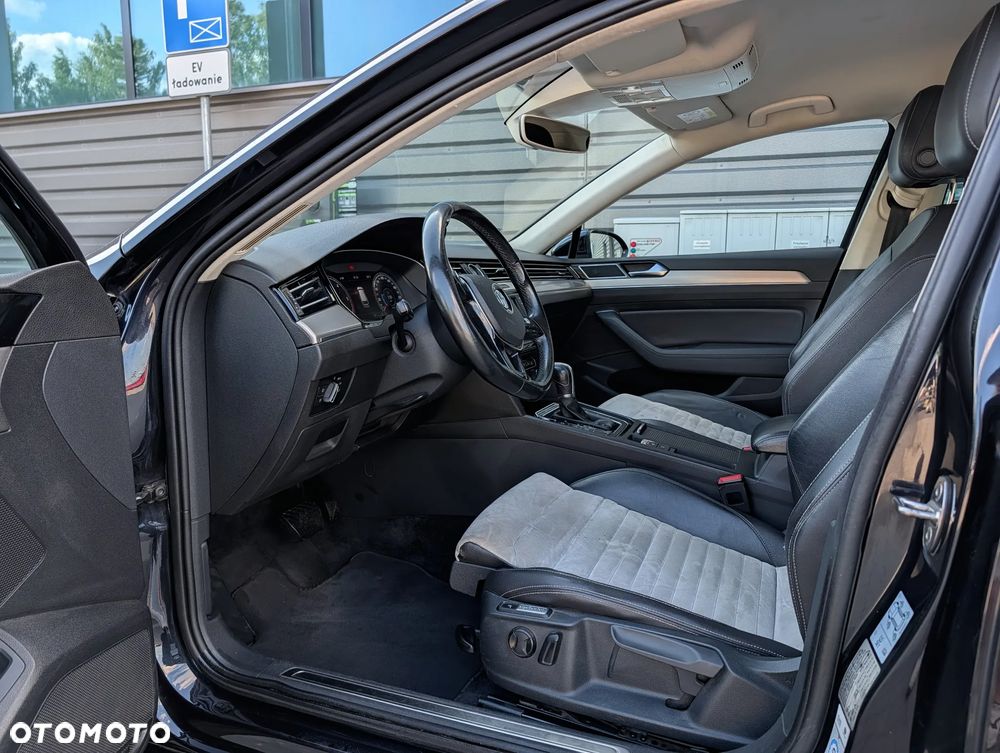 Volkswagen Passat 2.0 TDI Bi-Turbo BMT 4Mot Highline DSG - 14