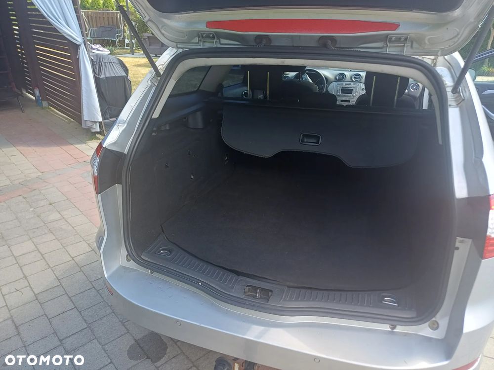 Ford Mondeo - 13