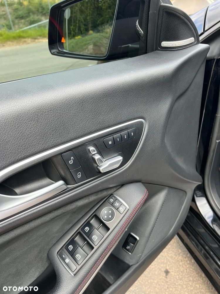 Mercedes-Benz CLA 250 4Matic 7G-DCT Sport - 28