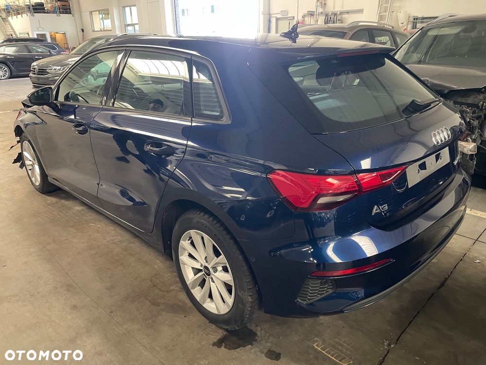 Audi A3 Sportback - 3