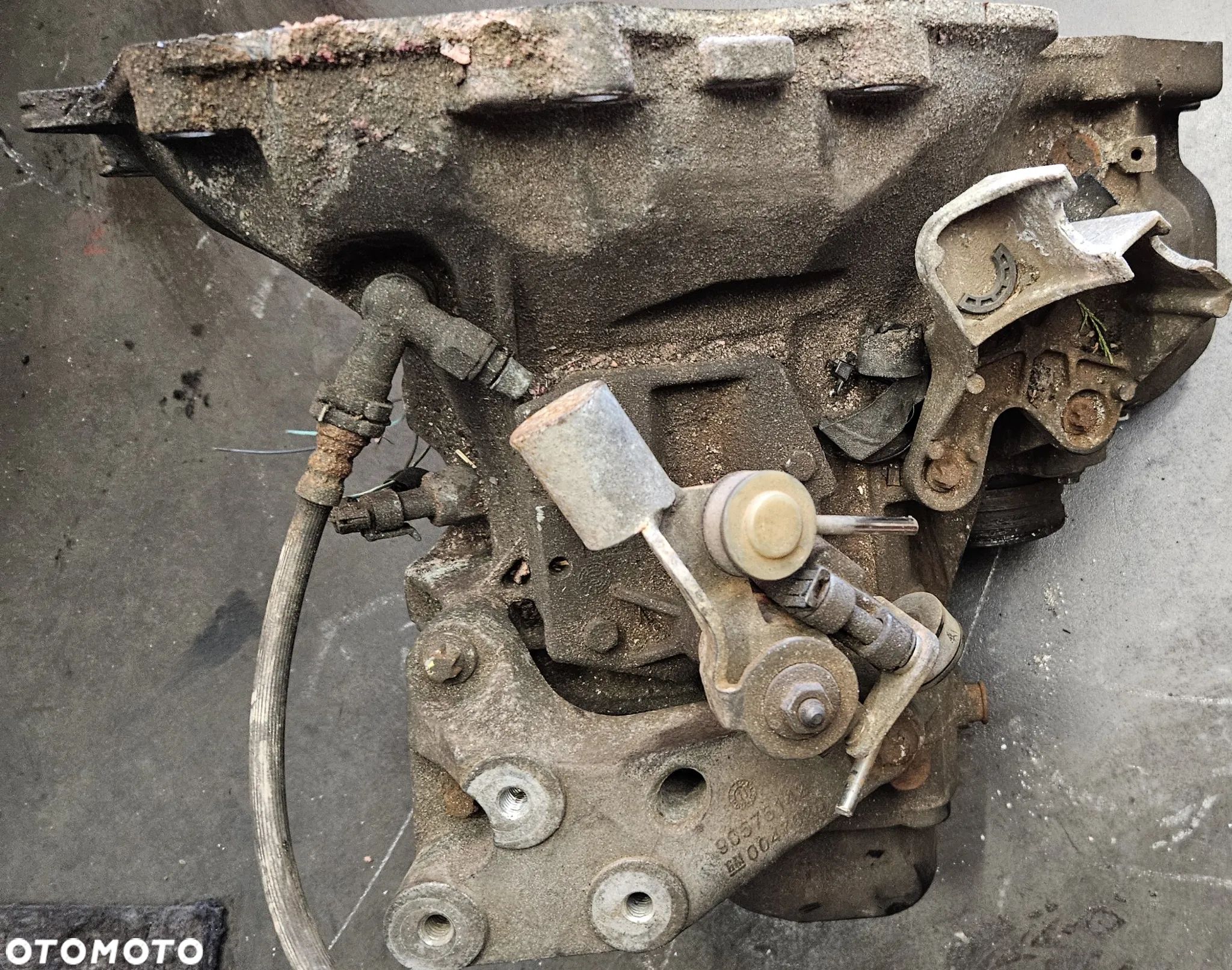 Opel Astra J 4 Corsa D Meriva B 1.4 16V skrzynia biegów 9YW429 - 1