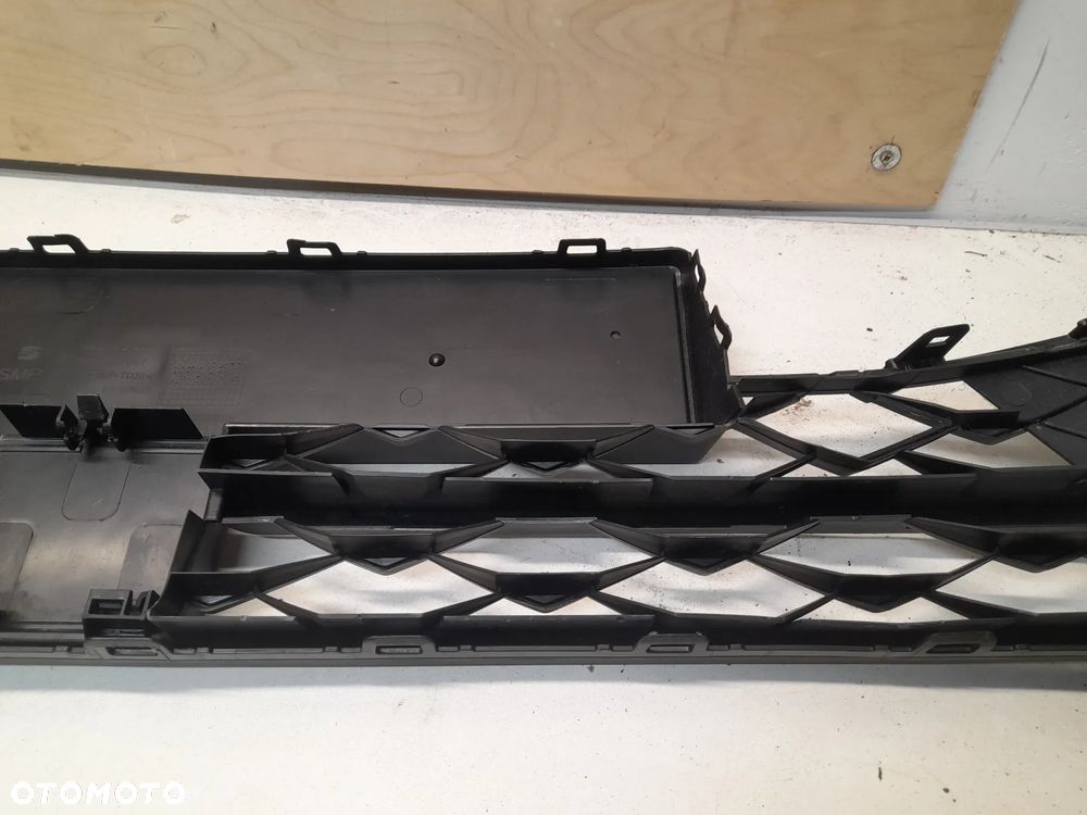 SEAT LEON IV 4 KRATKA ŚRODKOWA ATRAPA GRILL ZDERZAKA PRZÓD 5FA853667 - 8