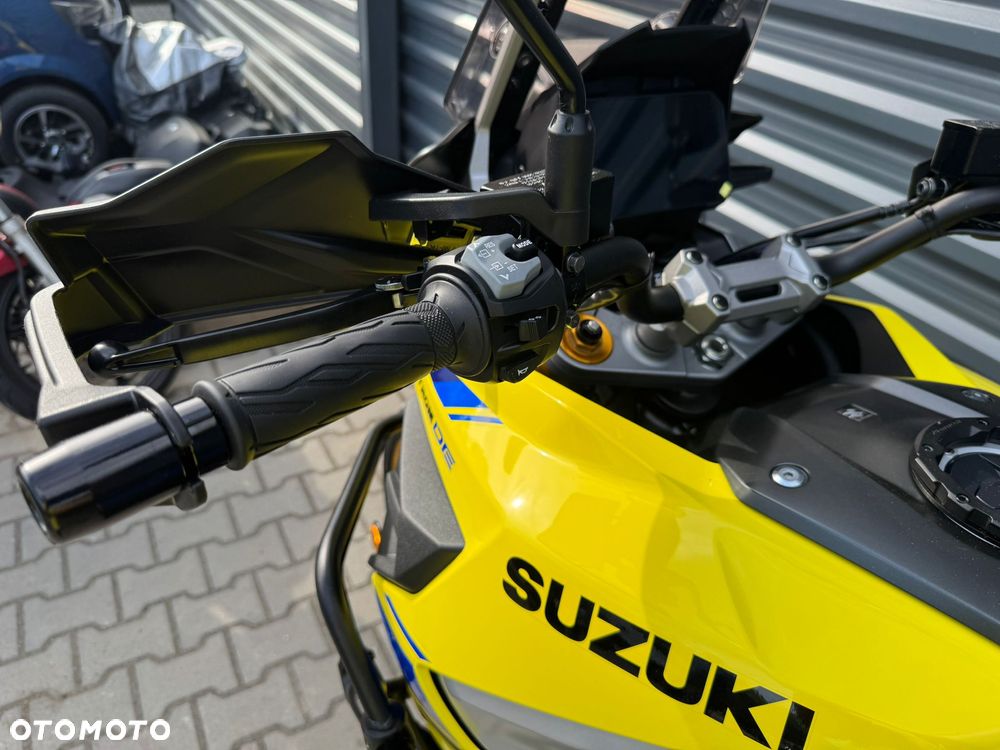 Suzuki DL - 26