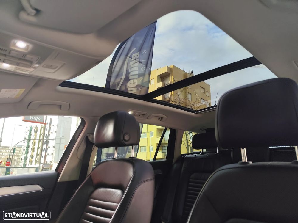 VW Passat Variant 2.0 TDI Highline DSG - 13