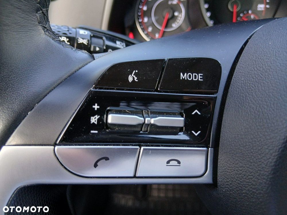 Hyundai Elantra - 21