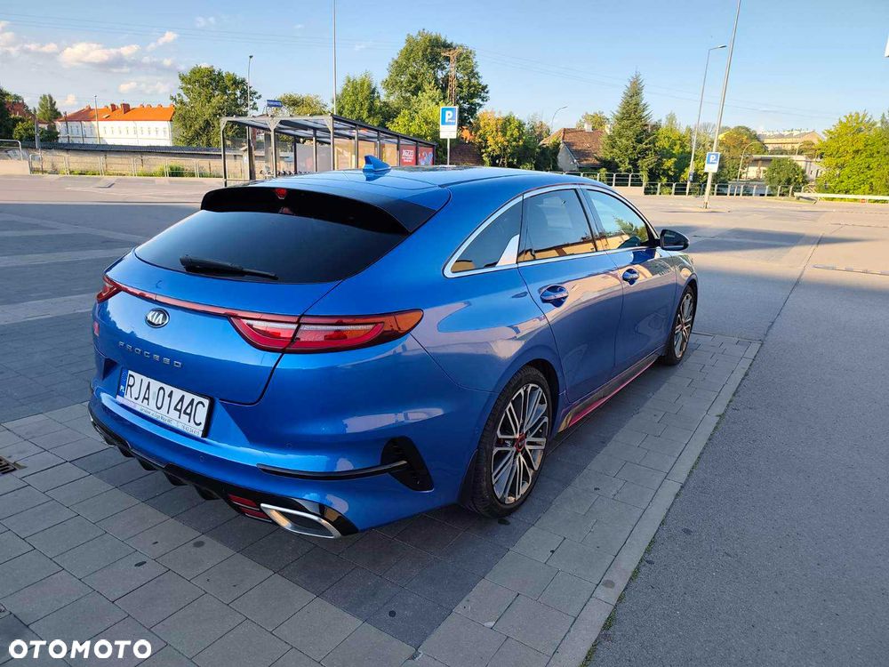 Kia ProCeed - 4