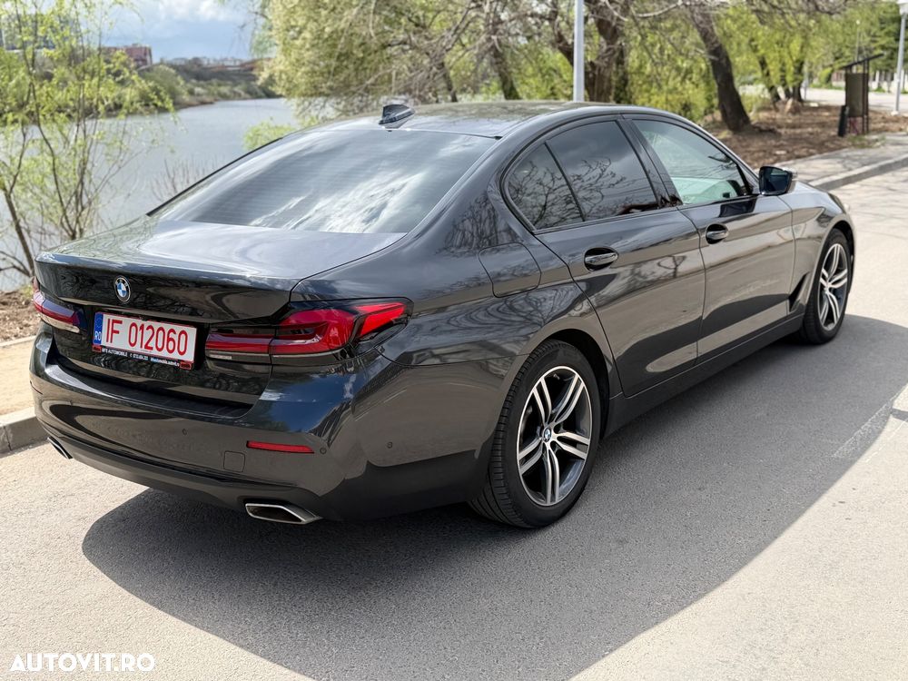 BMW Seria 5 518d AT MHEV - 36