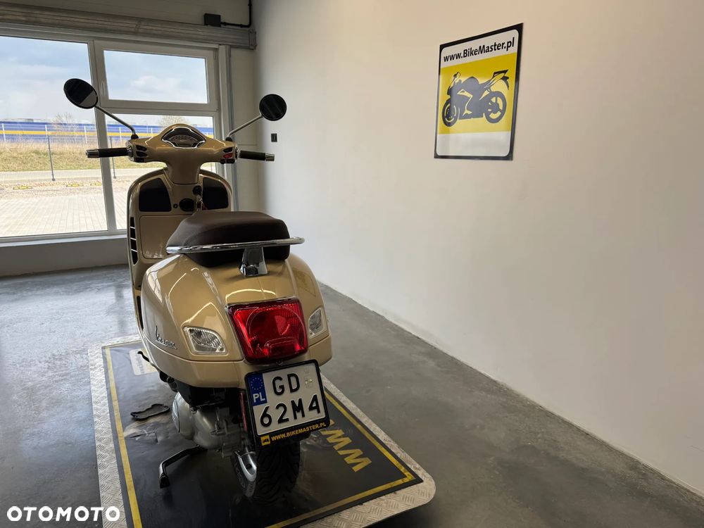 Vespa GTS - 7