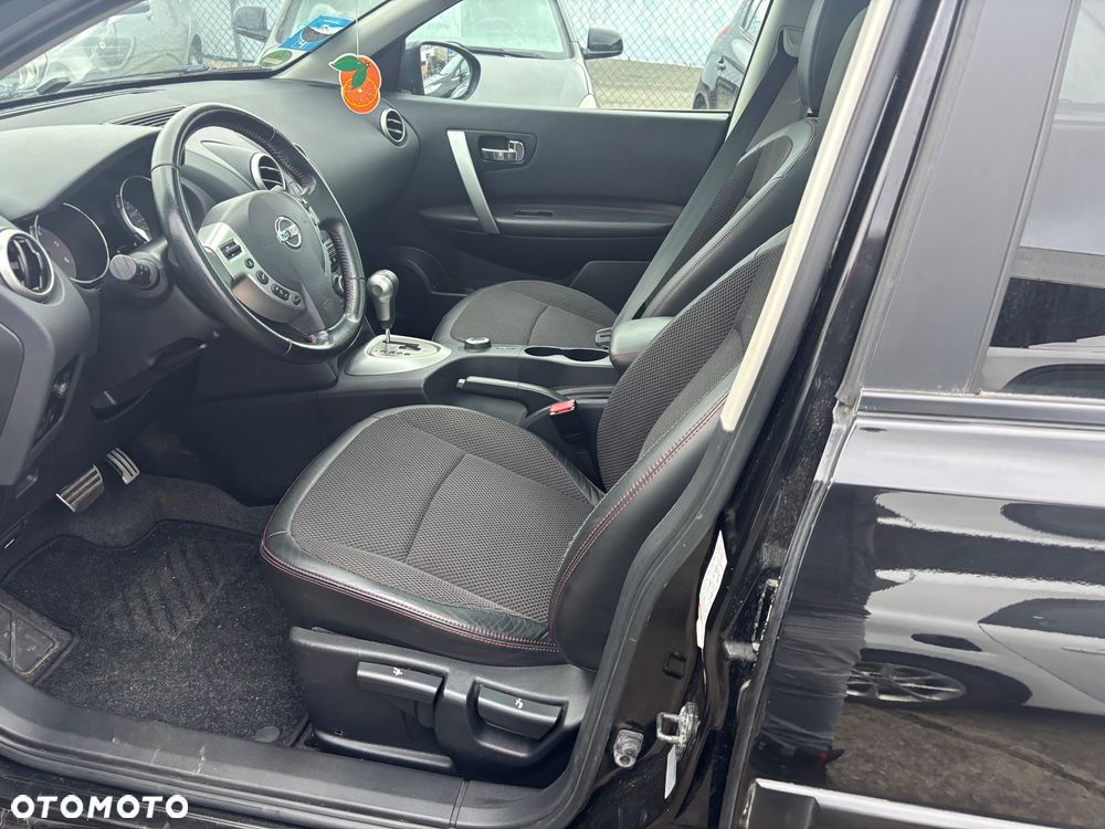 Nissan Qashqai 2.0 dCi 4 x 4 DPF I-Way - 38