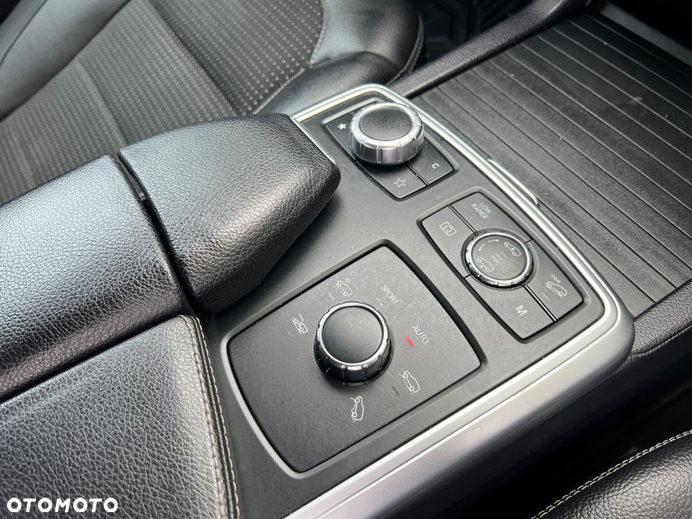 Mercedes-Benz ML 350 BlueTEC 4-Matic - 10