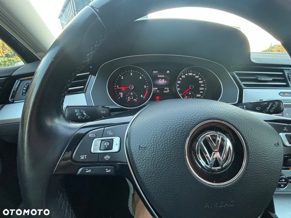 Volkswagen Passat 2.0 TDI BMT Comfortline - 22