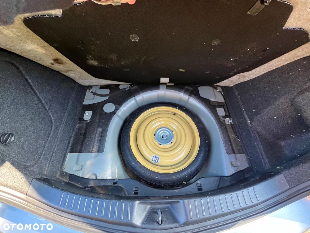 Mazda 3 1.6 Active - 21