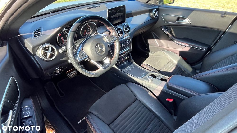 Mercedes-Benz CLA - 21
