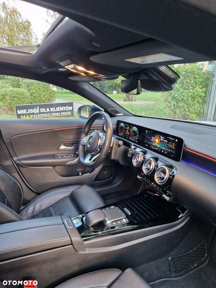 Mercedes-Benz CLA 220 4-Matic AMG Line 7G-DCT - 16