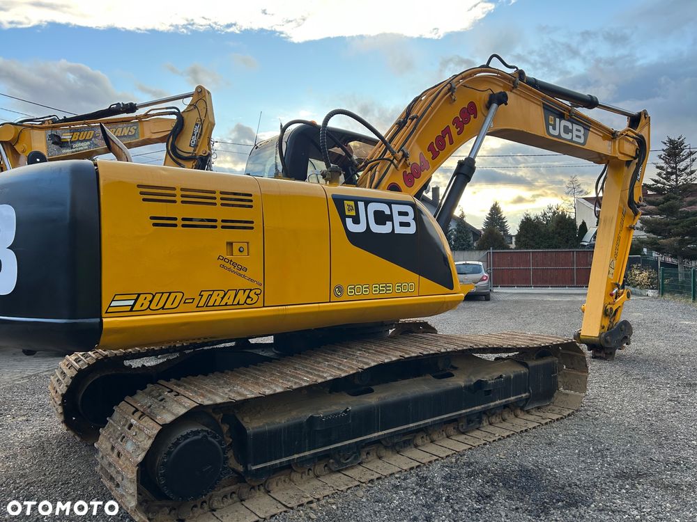 JCB JS220 - 6