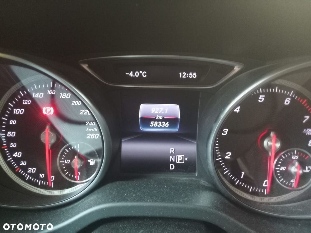 Mercedes-Benz GLA 200 7G-DCT AMG Line - 6