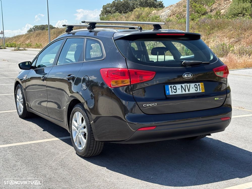 Kia Ceed SW 1.4 CRDi More Edition - 10