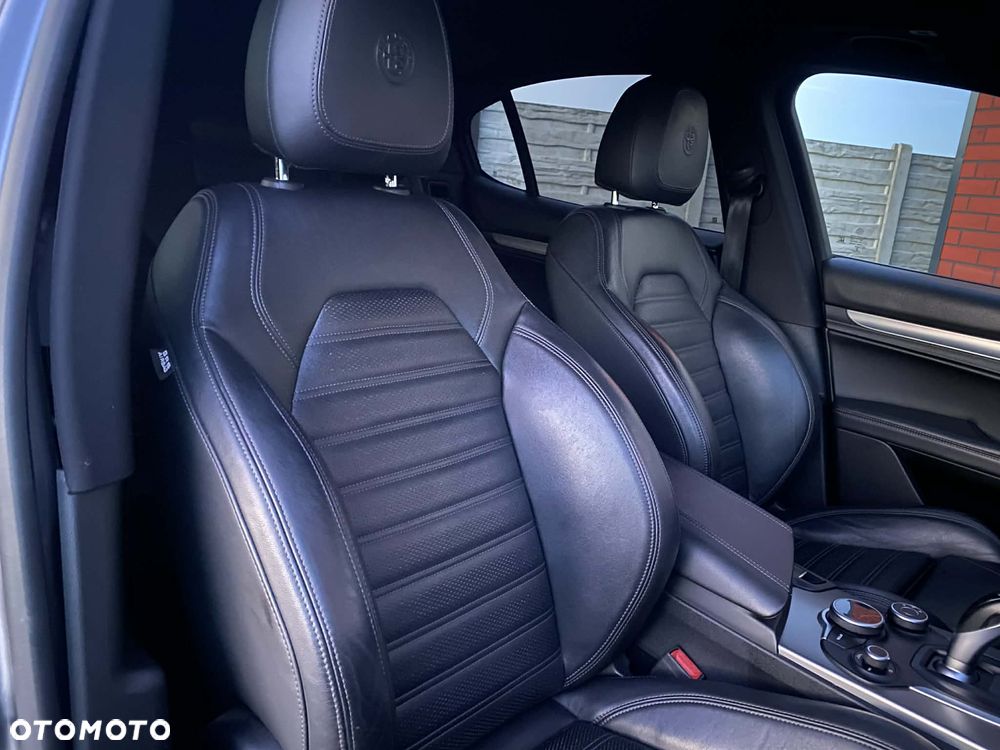 Alfa Romeo Stelvio 2.2 16V AT8 Executive - 10