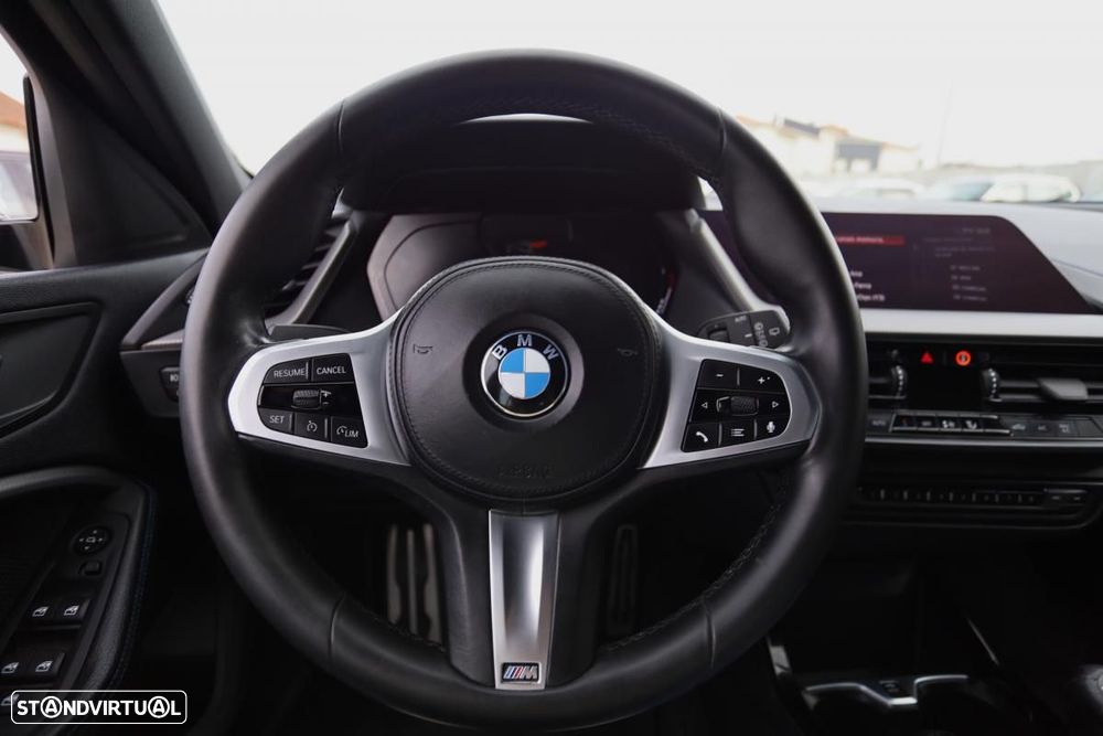 BMW 116 d Pack M - 12