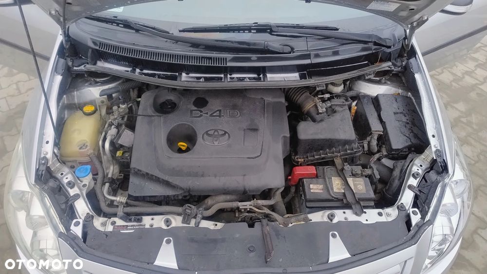 Toyota Auris 1.4 D-4D Terra EU5 - 15