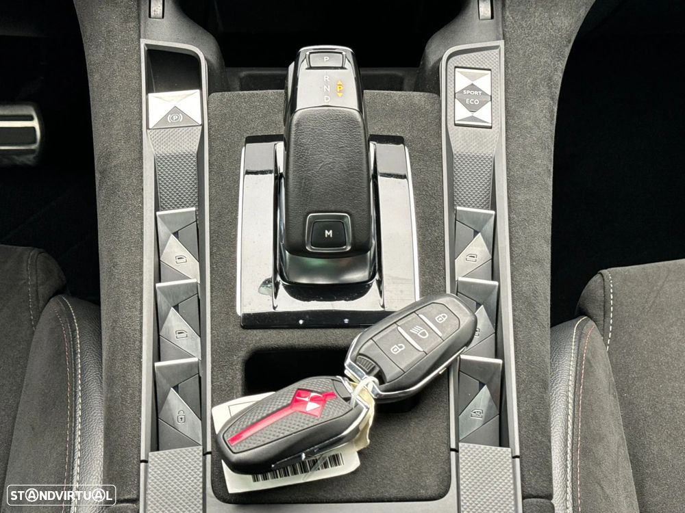 DS DS7 Crossback - 10